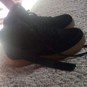 nike black air force 1’s